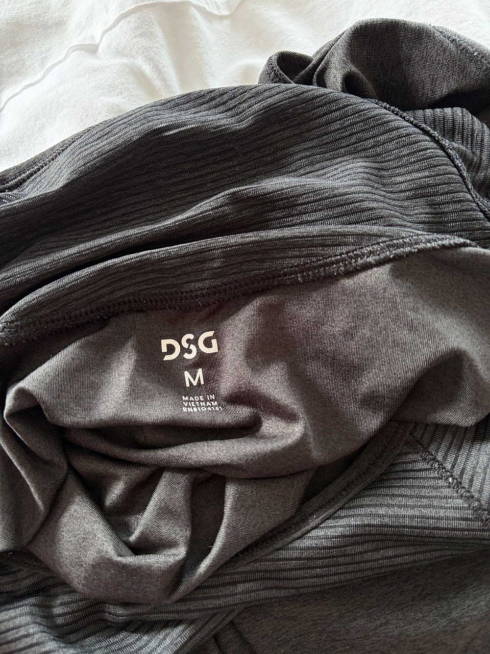 DSG Women's Black Athletic Tank Top Size Medium - Picture 4 of 5